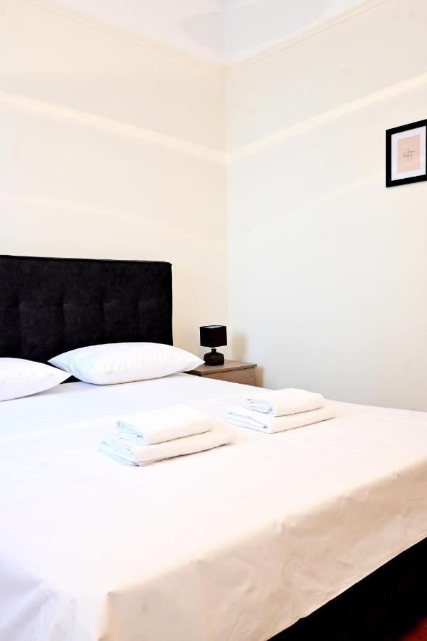 Delmare Athens Double Apartment Atenas Exterior foto